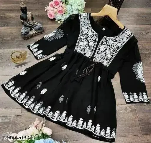 House Of Fashion Queen Western Georgette Tops & Tunics